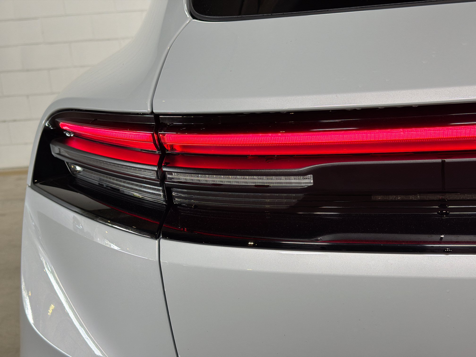 Certified 2026 Porsche Macan 4S Electric AWD/4WD image 11
