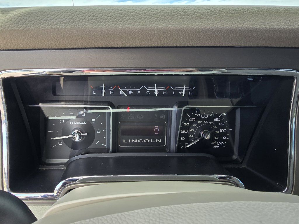 Used 2013 Lincoln Navigator 4WD w/ HD Trailer Tow Pkg image 21