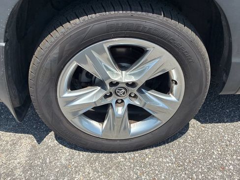 Used 2016 Toyota Highlander Limited Platinum AWD/4WD image 19