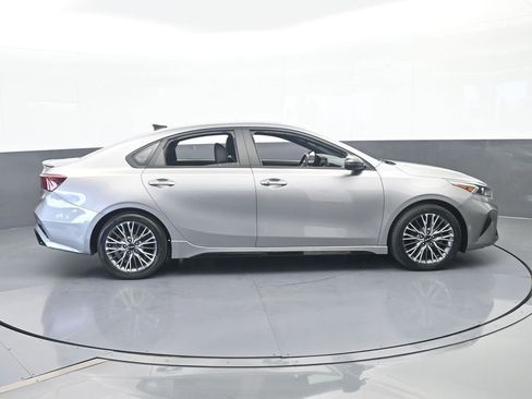 Used 2023 Kia Forte GT-Line w/ GT-Line Premium Package FWD image 7