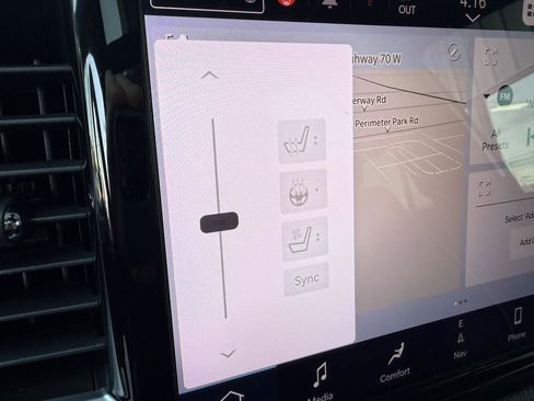 Used 2023 Chrysler Pacifica Limited w/ S Appearance Package image 19