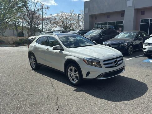 Used 2015 Mercedes-Benz GLA 250 4MATIC image 3