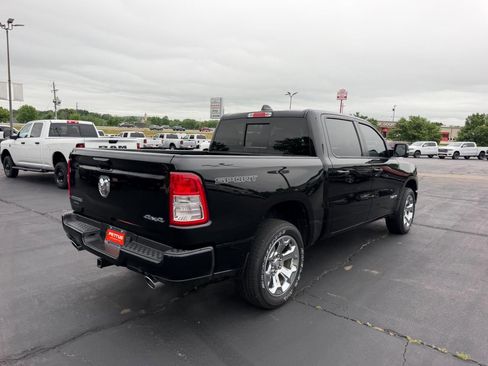Used 2022 RAM 1500 Big Horn AWD/4WD image 3