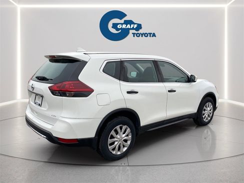 Used 2019 Nissan Rogue S image 17