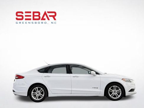 Used 2018 Ford Fusion SE w/ Equipment Group 602A FWD image 6