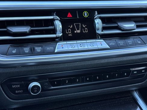 Used 2021 BMW 330i Sedan w/ Driving Assistance Package image 19