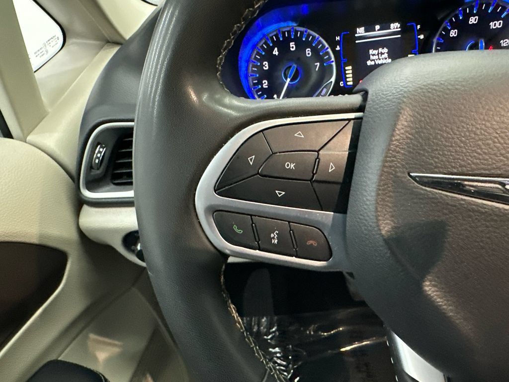 Used 2023 Chrysler Voyager LX FWD image 26