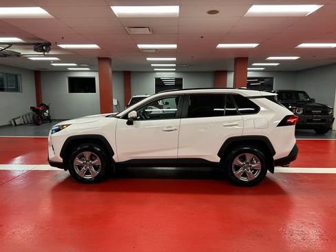 Certified 2025 Toyota RAV4 XLE w/ Convenience Package AWD/4WD image 6