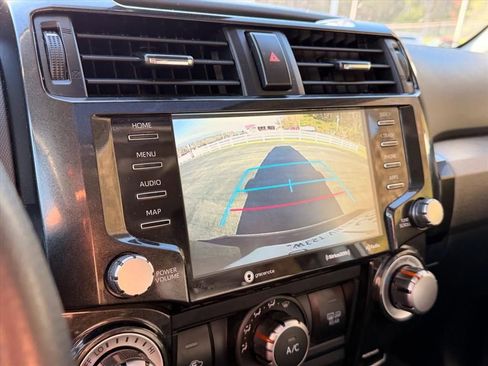 Used 2021 Toyota 4Runner Venture w/ Moonroof Package AWD/4WD image 24