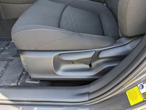 Used 2025 Toyota Corolla SE FWD image 20