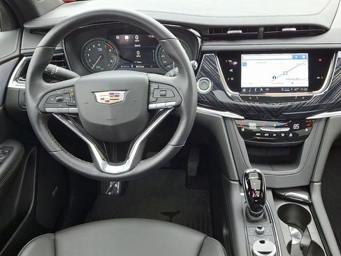 Certified 2025 Cadillac XT6 Premium Luxury w/ Technology Package image 13