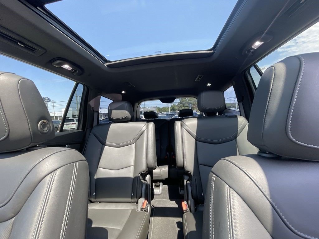 Certified 2024 Cadillac XT6 Premium Luxury w/ Technology Package AWD/4WD image 17