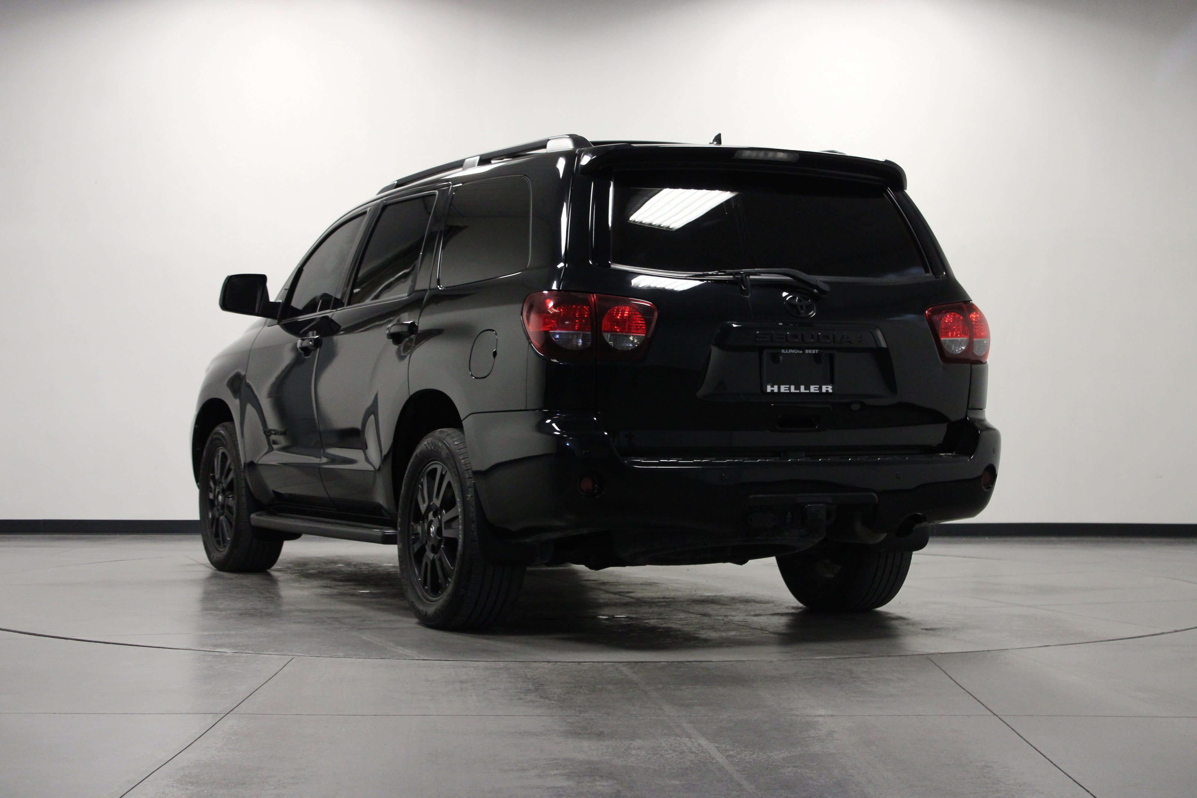 Used 2021 Toyota Sequoia TRD Sport w/ TRD Sport Premium Package AWD/4WD image 6