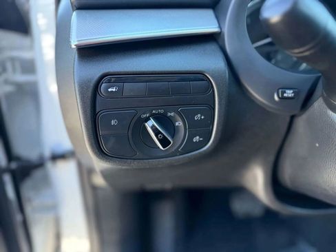 Used 2019 INFINITI QX50 Luxe w/ Navigation Package image 38