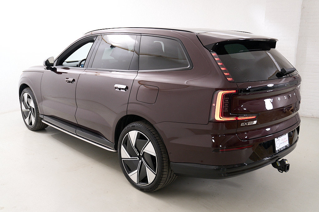 Certified 2025 Volvo EX90 Ultra AWD/4WD image 7