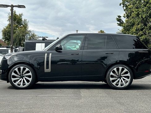 New 2026 Land Rover Range Rover SE AWD/4WD image 2