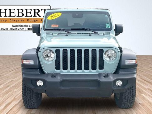 Used 2024 Jeep Wrangler Unlimited Sport AWD/4WD image 3