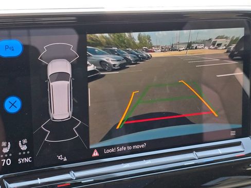 New 2025 Volkswagen Atlas Peak Edition SE AWD/4WD image 3