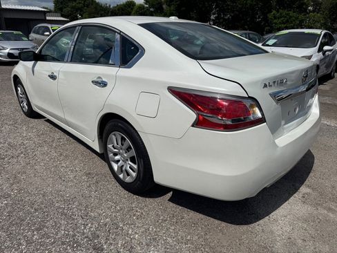 Used 2015 Nissan Altima 2.5 S w/ Power Driver Seat Package FWD image 4
