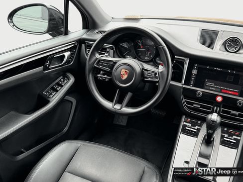 Used 2024 Porsche Macan AWD/4WD image 14