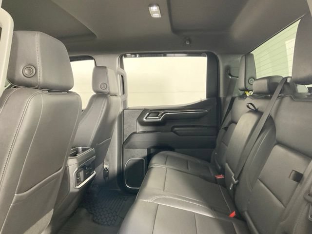 Used 2023 Chevrolet Silverado 1500 LTZ AWD/4WD image 32