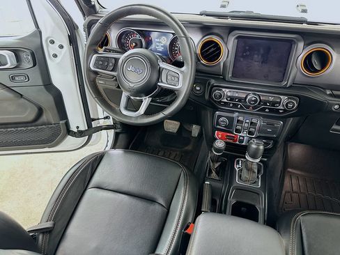 Used 2022 Jeep Gladiator Mojave w/ Dual Top Group AWD/4WD image 17