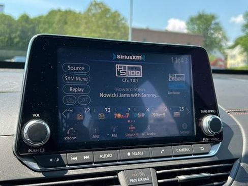 Certified 2022 Nissan Altima 2.5 SR w/ Midnight Edition Package AWD/4WD image 15