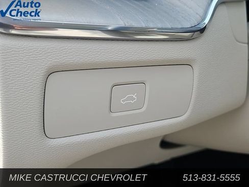Used 2023 Volvo XC60 B5 Plus AWD/4WD image 21