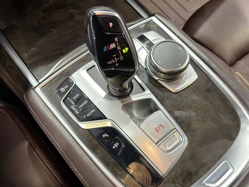 Used 2016 BMW 750i xDrive AWD/4WD image 19