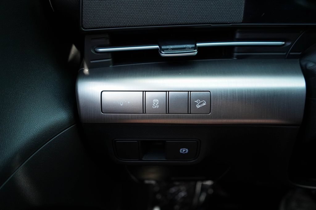 Used 2026 Hyundai Kona SEL Sport FWD image 32