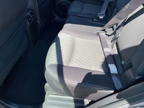 Used 2018 Nissan Rogue S image 11