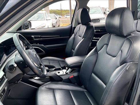 Used 2024 Kia Telluride LX image 8