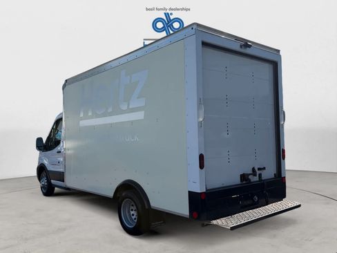 Used 2022 Ford Transit 350 DRW RWD image 5
