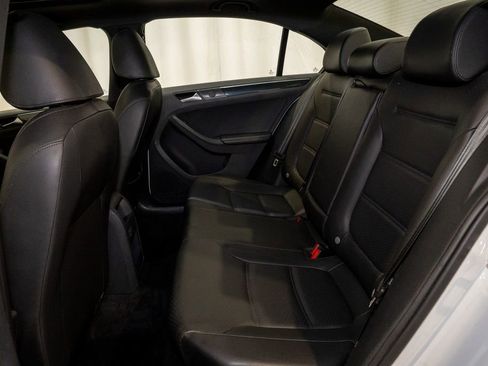 Used 2018 Volkswagen Jetta Sport image 7