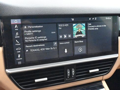 Used 2019 Porsche Cayenne AWD/4WD image 16