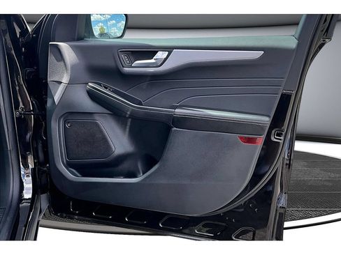 Used 2025 Ford Escape SE w/ PHEV Premium Package FWD image 25