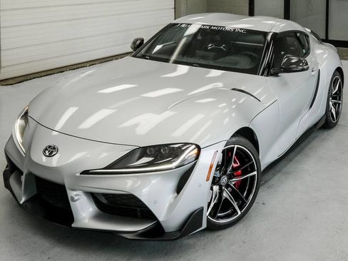 Used 2020 Toyota Supra Premium w/ Driver Assist Package RWD image 9