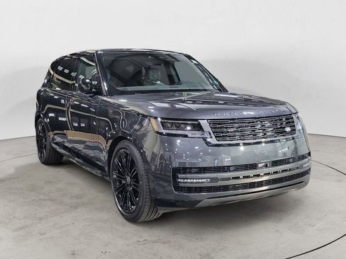 New 2025 Land Rover Range Rover Long Wheelbase SE image 7