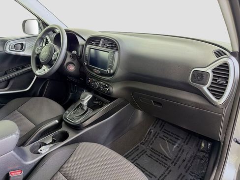 Used 2024 Kia Soul LX w/ Option Group 015 image 28