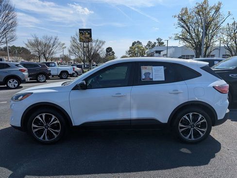 Used 2022 Ford Escape SE w/ SE Sport Appearance Package FWD image 5