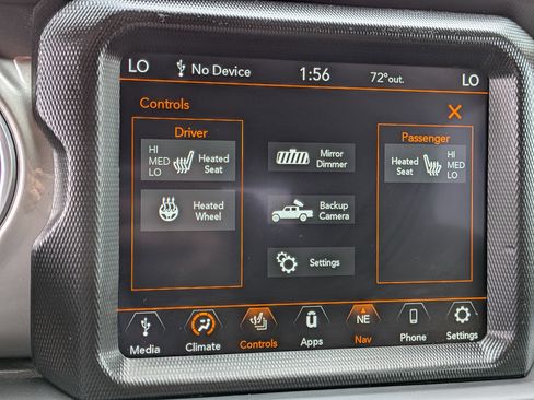 Used 2022 Jeep Gladiator Overland w/ Cold Weather Group AWD/4WD image 33