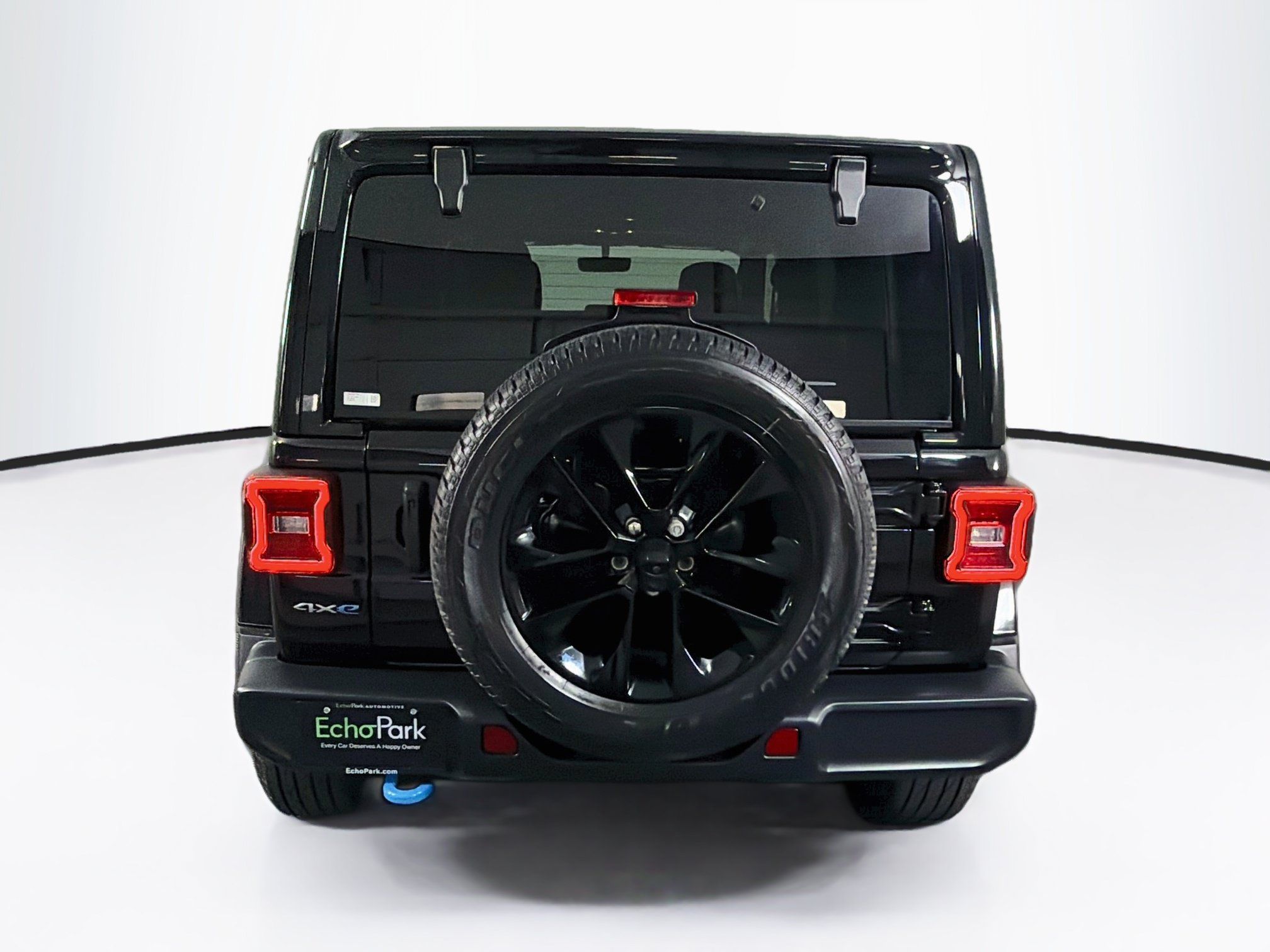 Used 2023 Jeep Wrangler Unlimited Sahara w/ Cold Weather Group AWD/4WD image 7