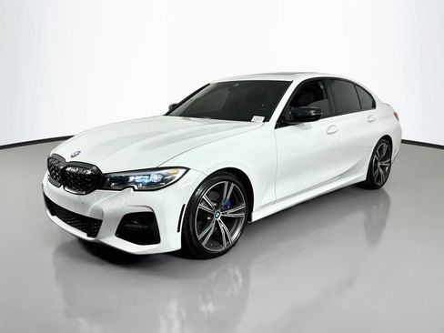 Used 2021 BMW 330i Sedan w/ M Sport Package RWD image 3