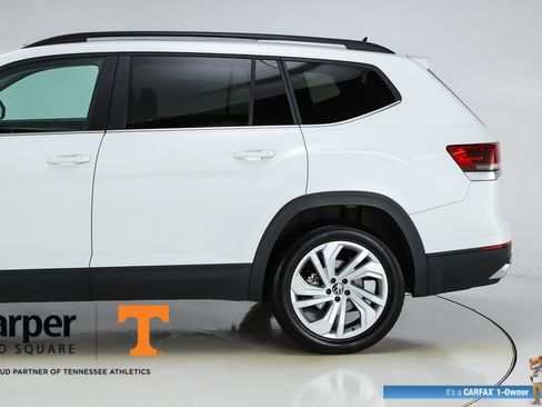 Used 2023 Volkswagen Atlas SE w/ Panoramic Sunroof Package FWD image 4