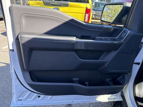 Used 2022 Ford F150 XLT w/ Equipment Group 302A High image 9