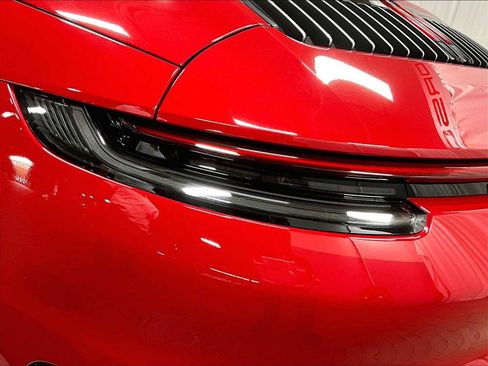 Used 2023 Porsche 911 Carrera 4S image 34