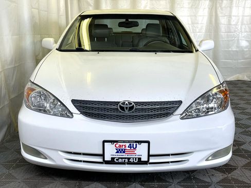Used 2003 Toyota Camry XLE image 3
