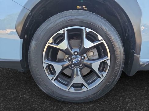 Used 2019 Subaru Crosstrek 2.0i Premium w/ Moonroof Package AWD/4WD image 4