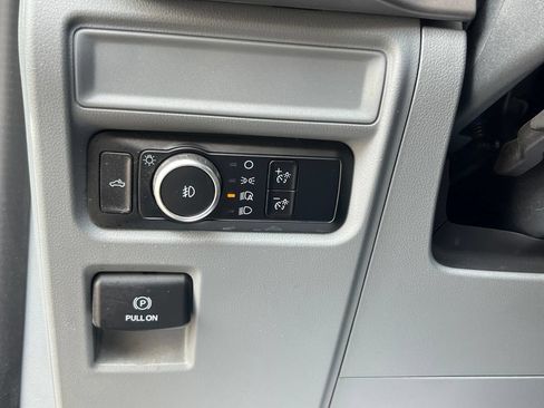 Used 2024 Ford F150 XLT AWD/4WD image 12