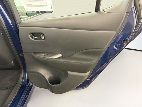 Used 2024 Nissan Leaf S FWD image 30